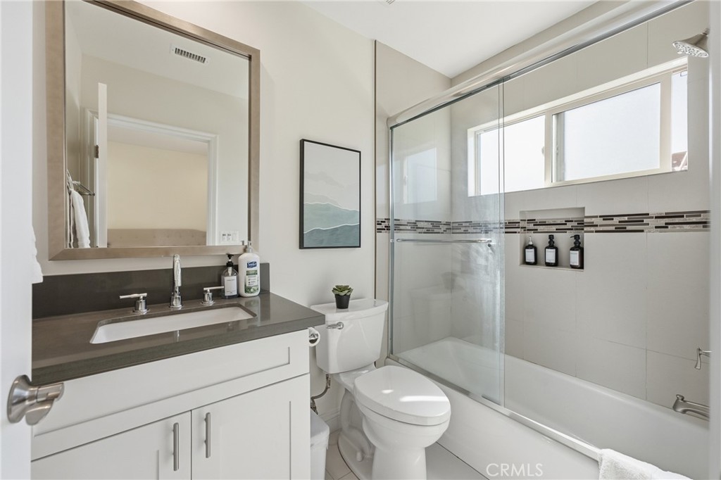 6522 N Golden West Property Photo 16
