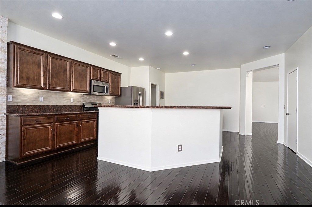10645 Palomino Avenue Property Photo 8