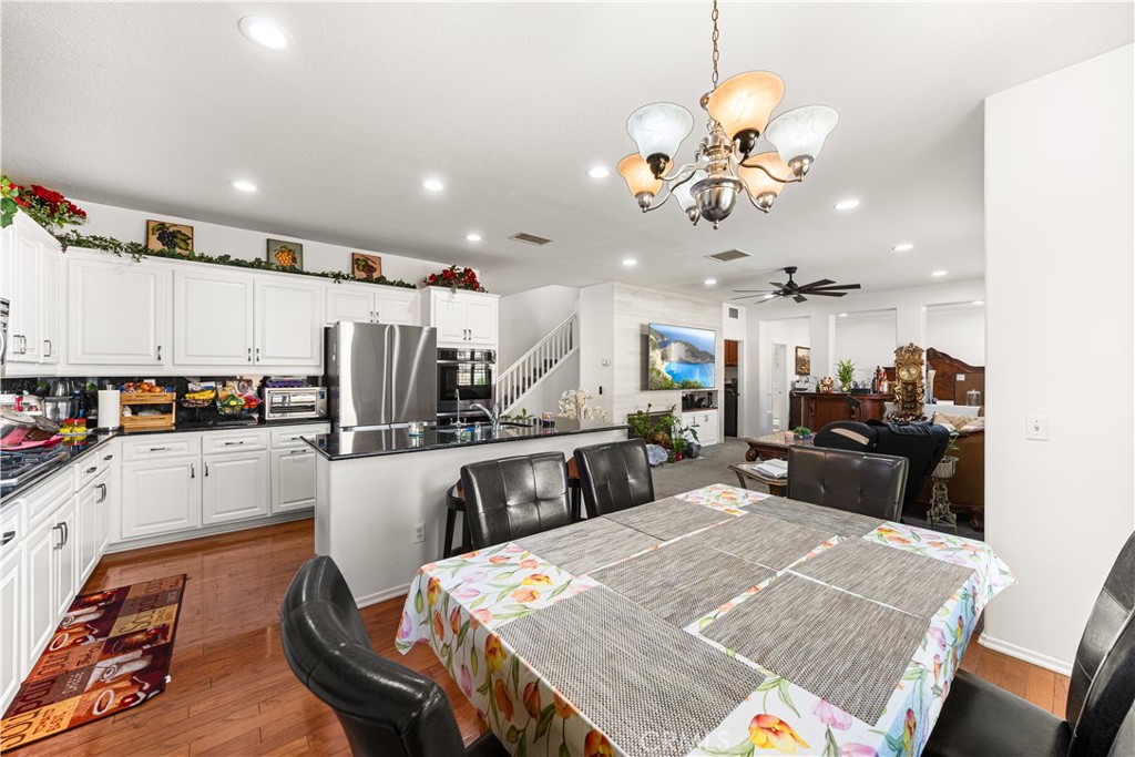 9476 Glenaire Court Property Photo 12