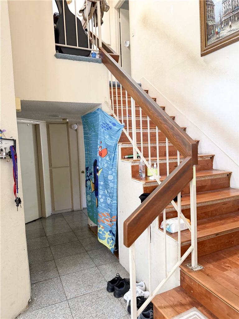 19037 Shakespeare Drive Property Photo 8