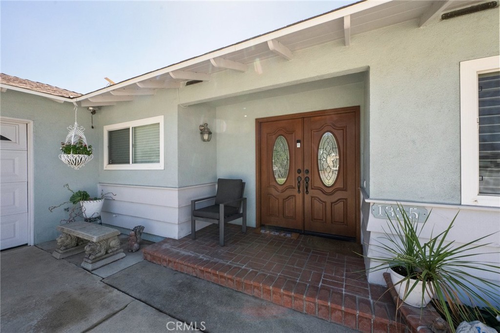 1335 W 4th Street Property Photo 4