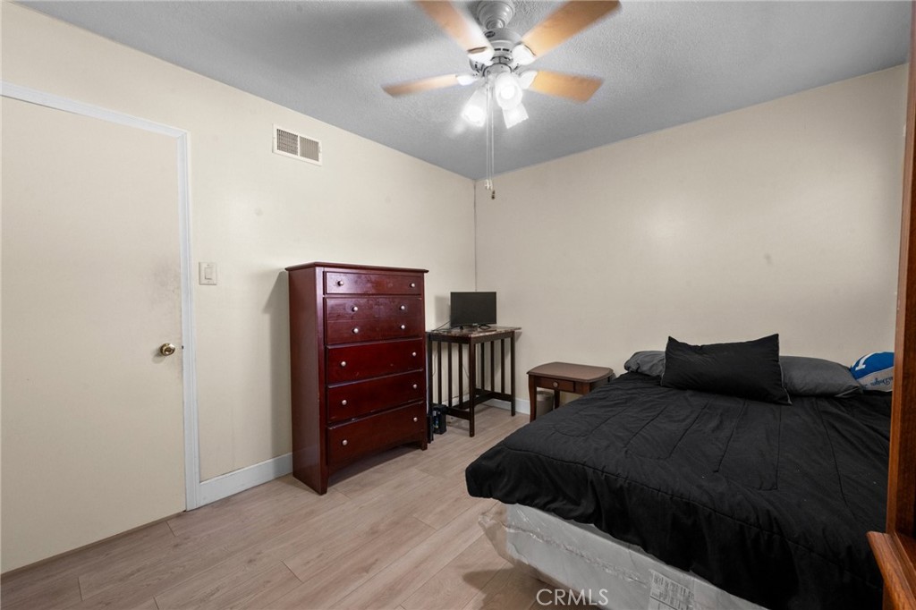 1335 W 4th Street Property Photo 16