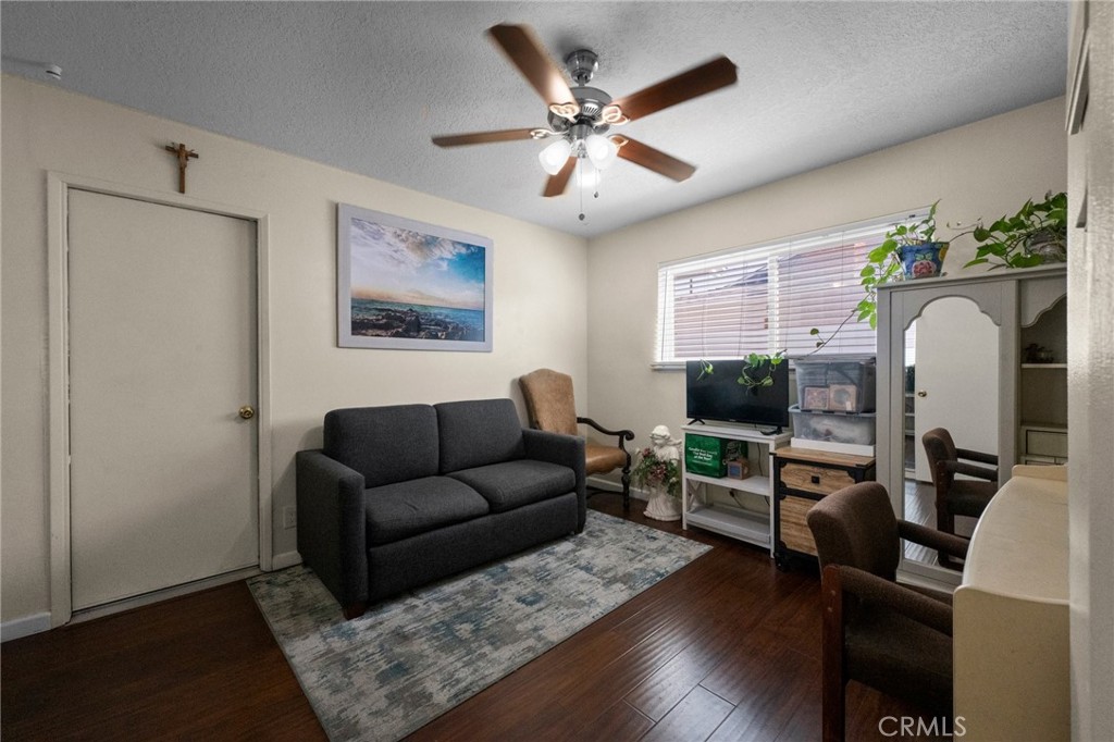 1335 W 4th Street Property Photo 19