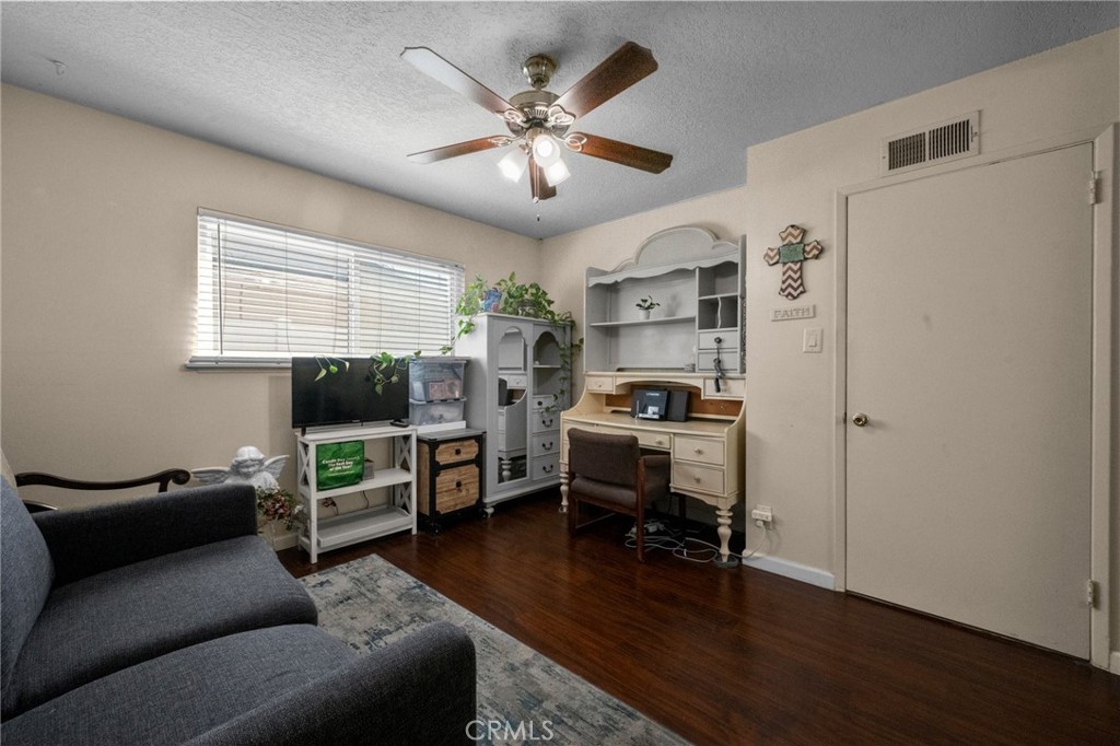 1335 W 4th Street Property Photo 20