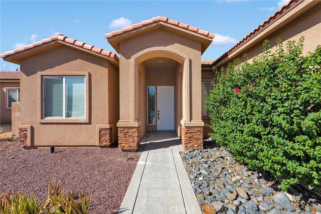 65132 Rolling Hills Property Photo 4