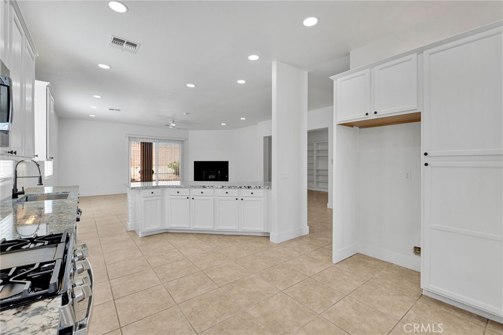 65132 Rolling Hills Property Photo 14