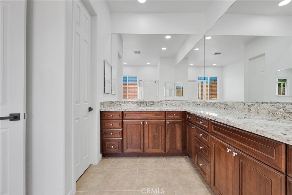 65132 Rolling Hills Property Photo 24