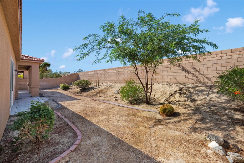 65132 Rolling Hills Property Photo 33