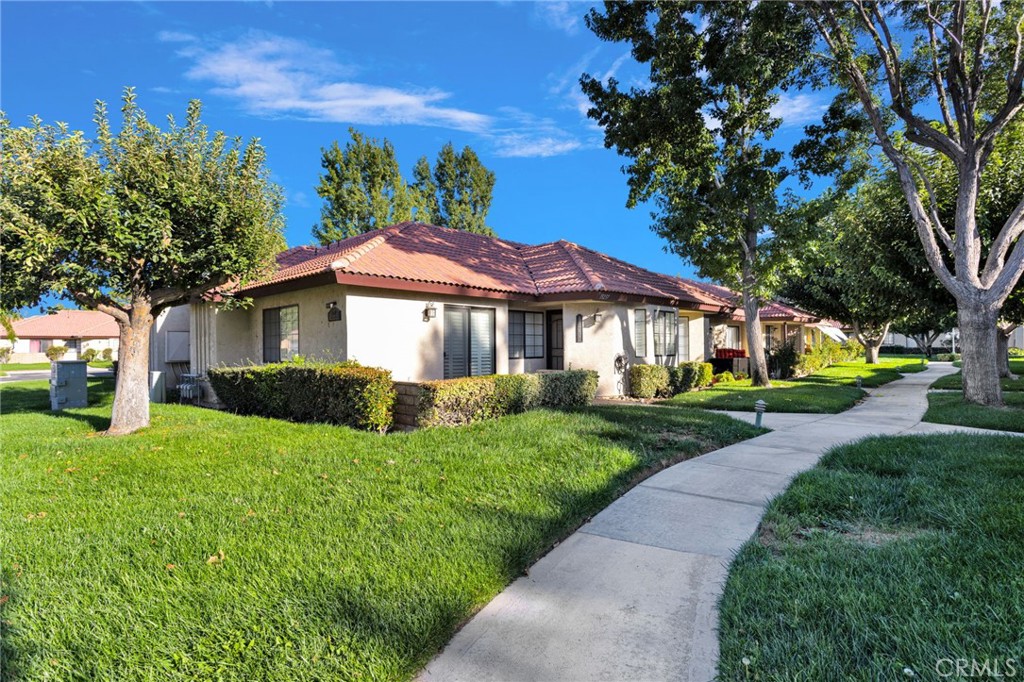 19237 Elm Drive Property Photo 1