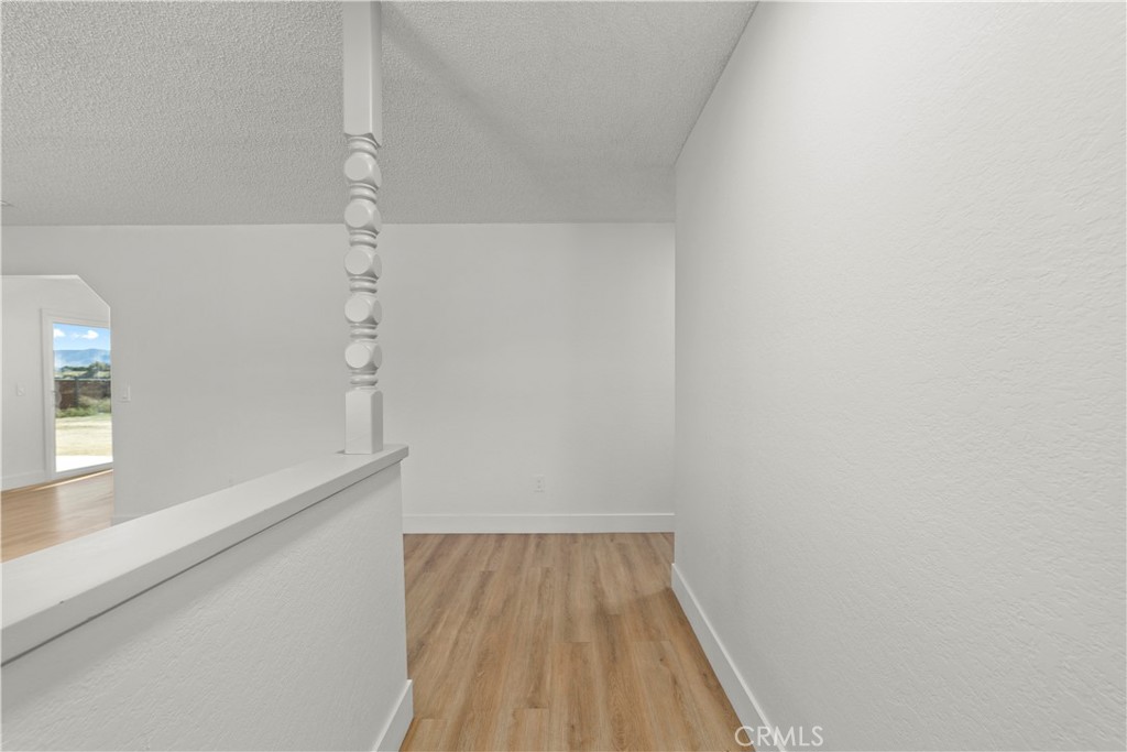 16849 Mission Property Photo 5