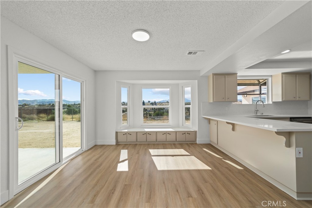 16849 Mission Property Photo 10