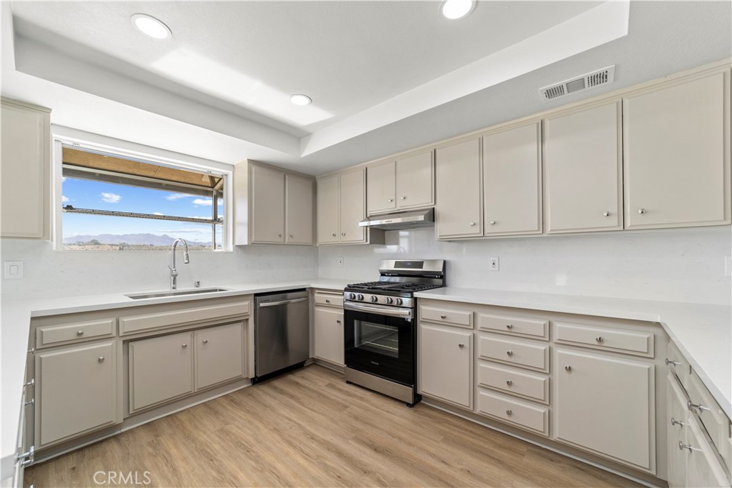 16849 Mission Property Photo 14