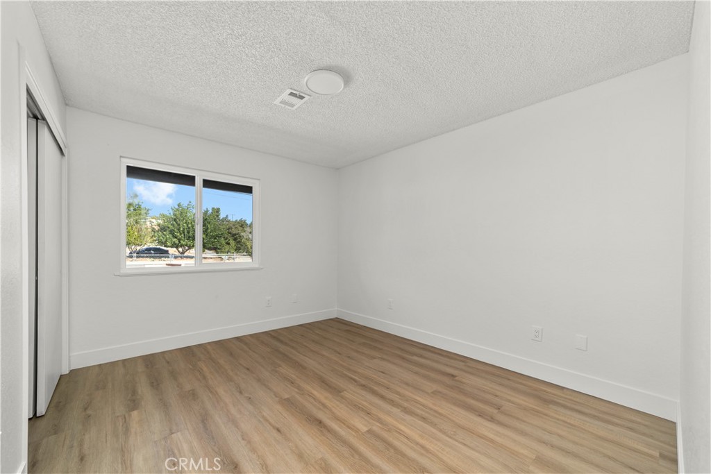 16849 Mission Property Photo 19