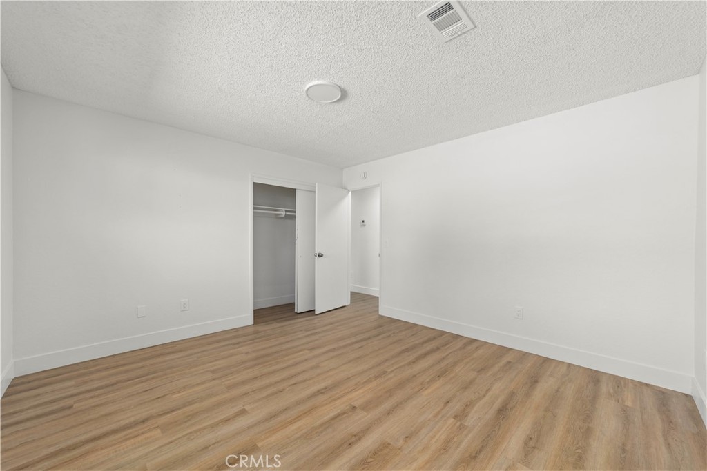 16849 Mission Property Photo 23