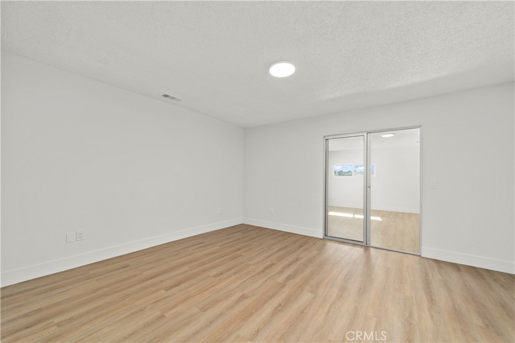 16849 Mission Property Photo 25