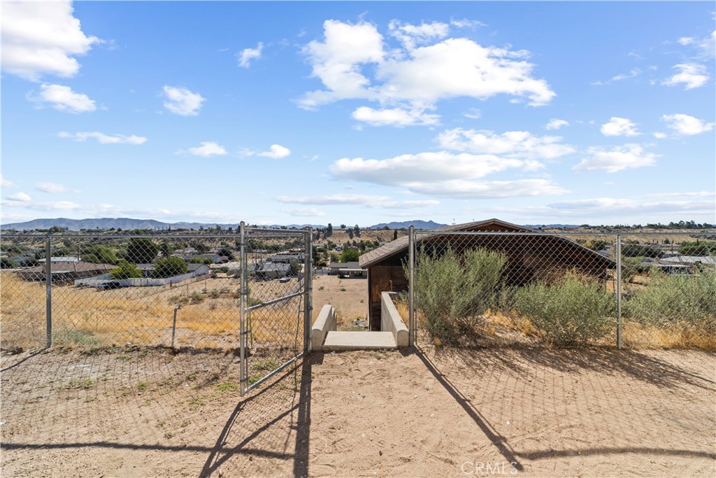 16849 Mission Property Photo 37