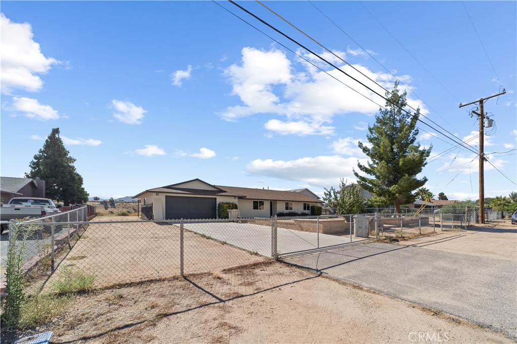 16849 Mission Property Photo 40