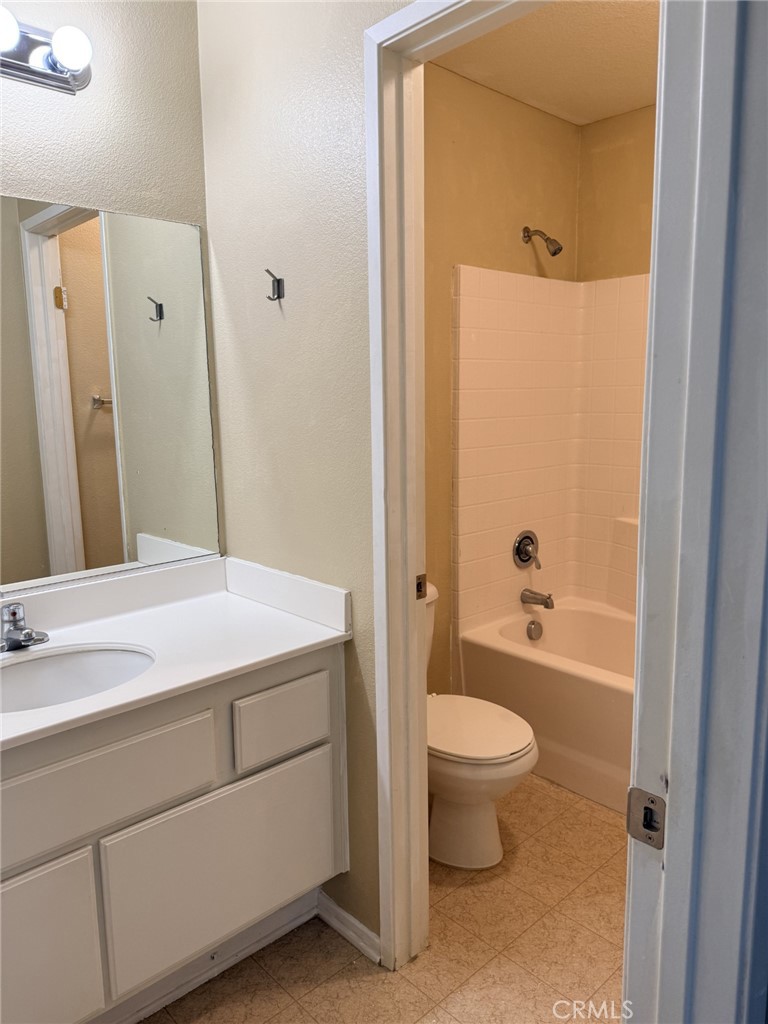 11931 Cove Court Property Photo 9