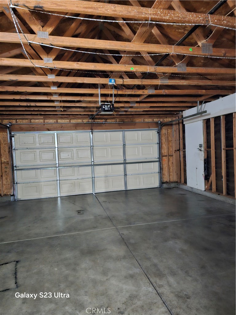 15333 Ross Property Photo 4