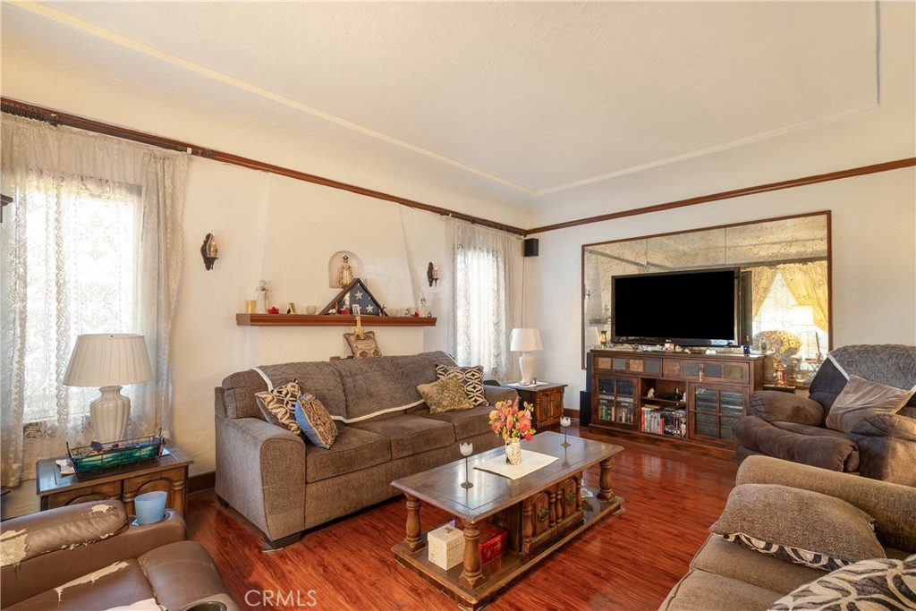 704 Winchester Property Photo 3