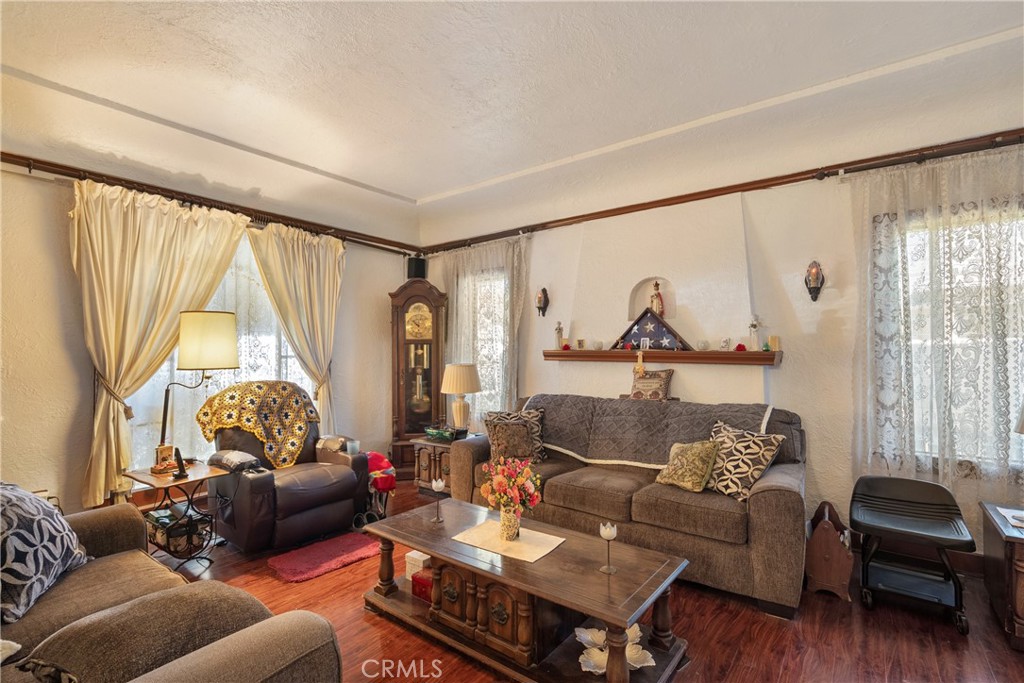 704 Winchester Property Photo 4