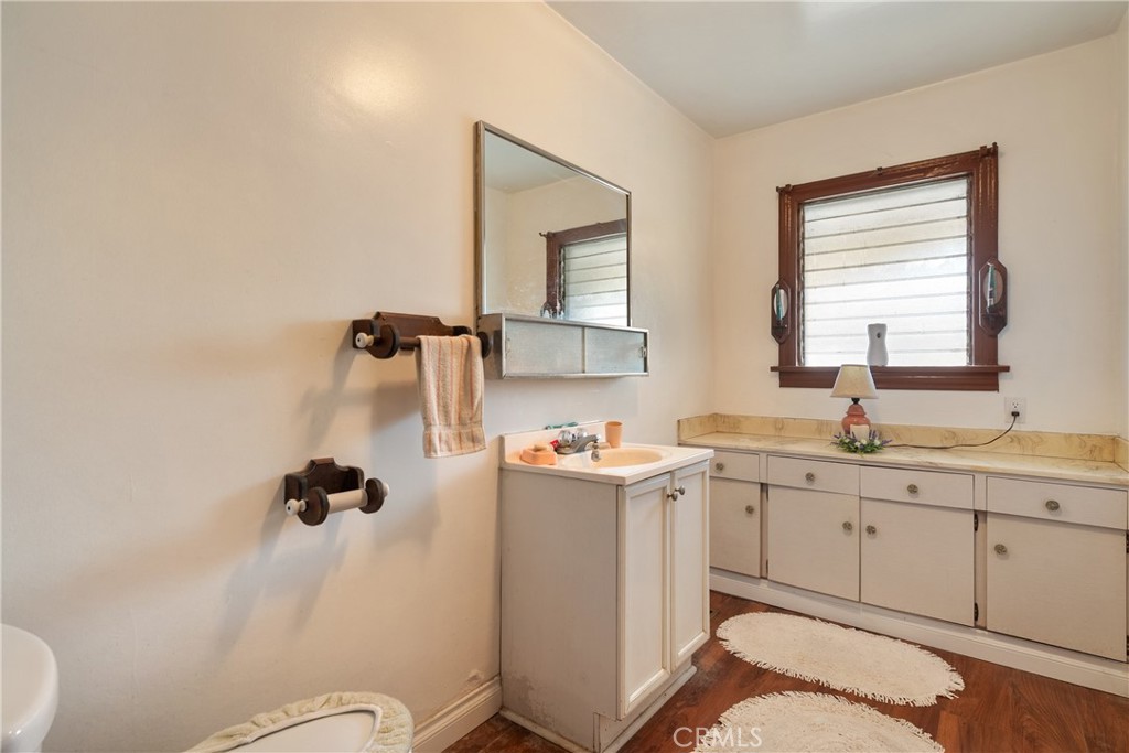 704 Winchester Property Photo 15