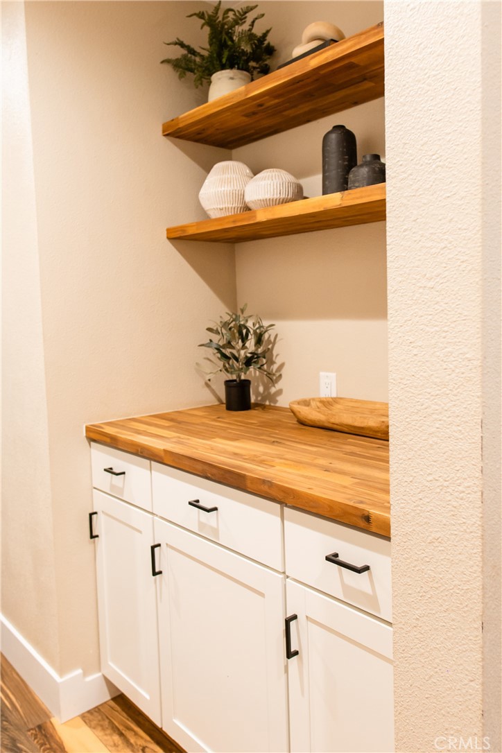 12188 Douglas Property Photo 13
