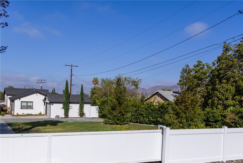 12188 Douglas Property Photo 42