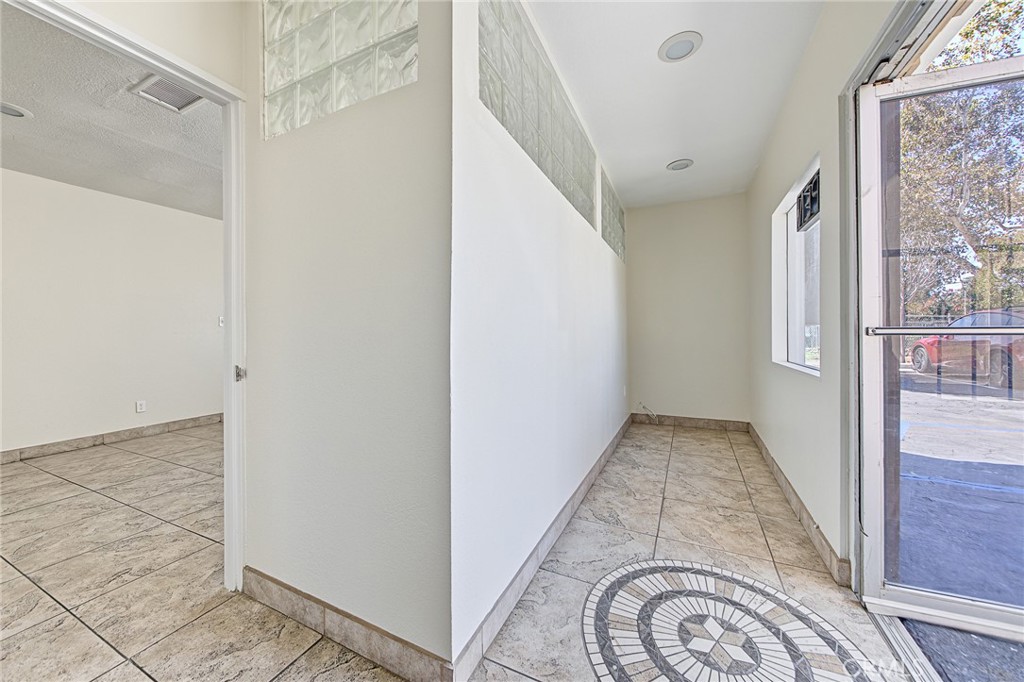 5430 Arlington Avenue Property Photo 14