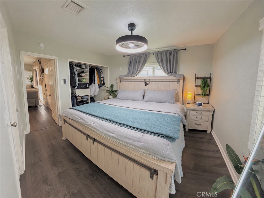 3898 N Mountain View Property Photo 2