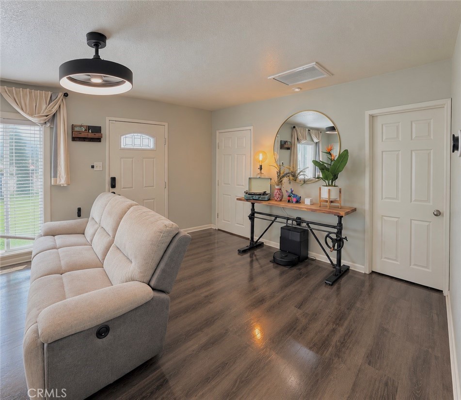 3898 N Mountain View Property Photo 9