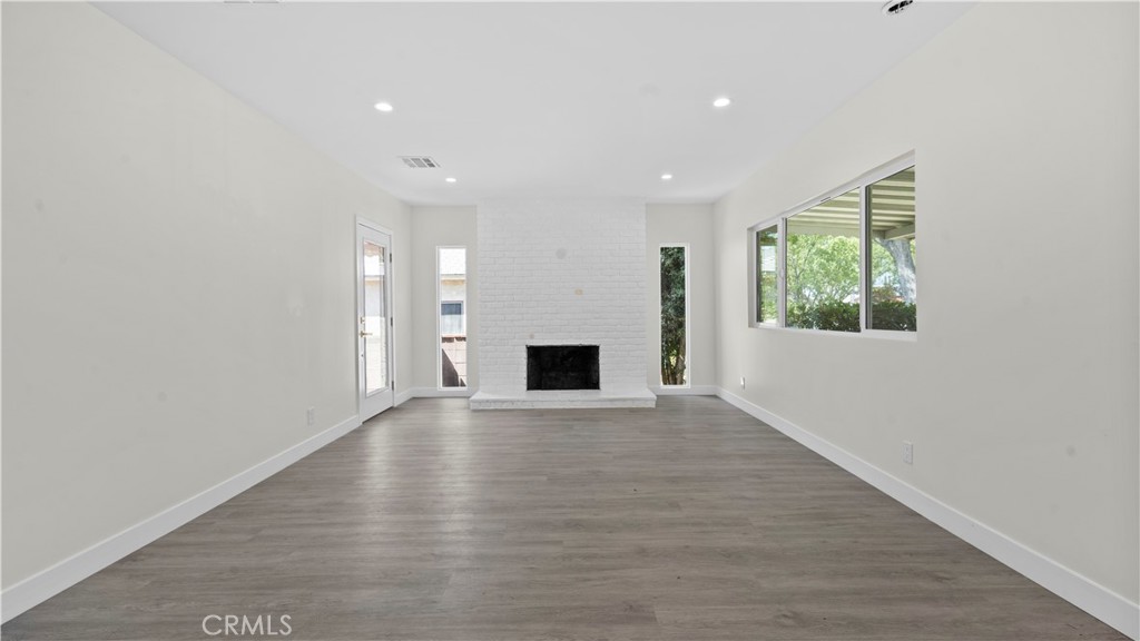 1230 Spazier Avenue Property Photo 5