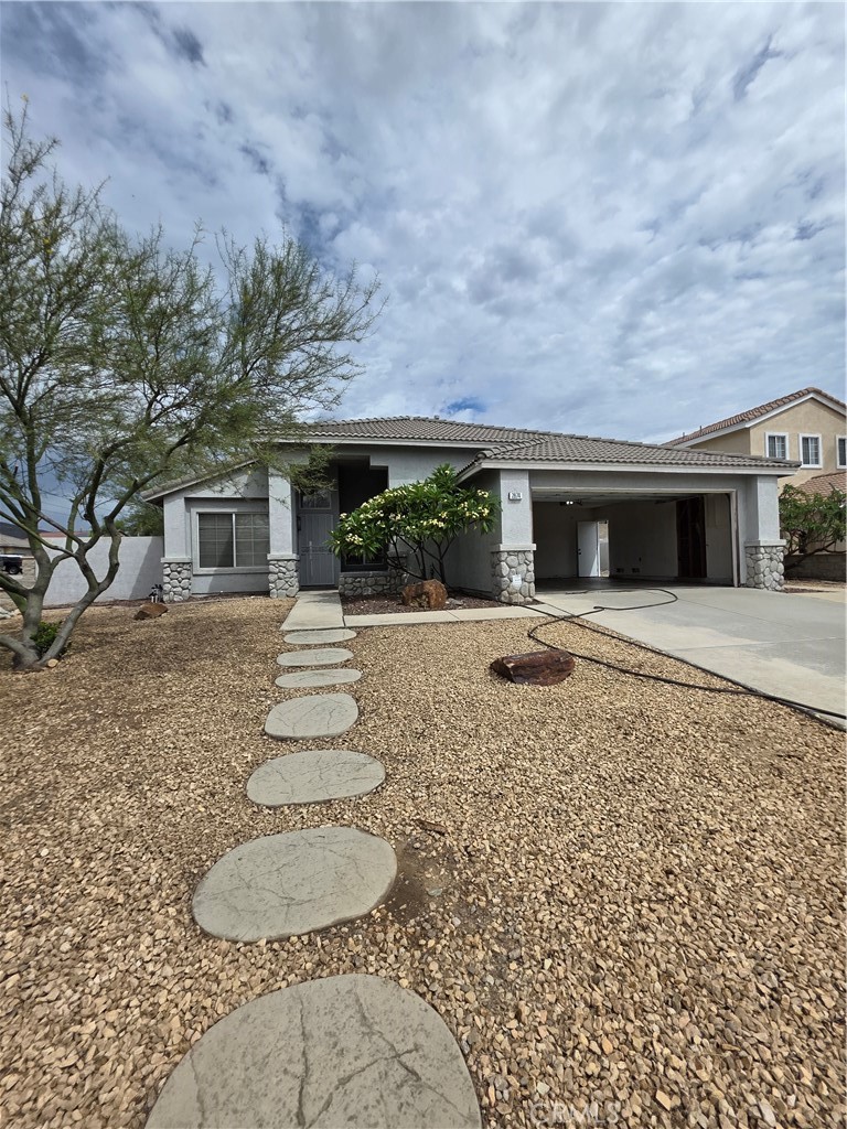 2874 W Calle Vista Property Photo 3