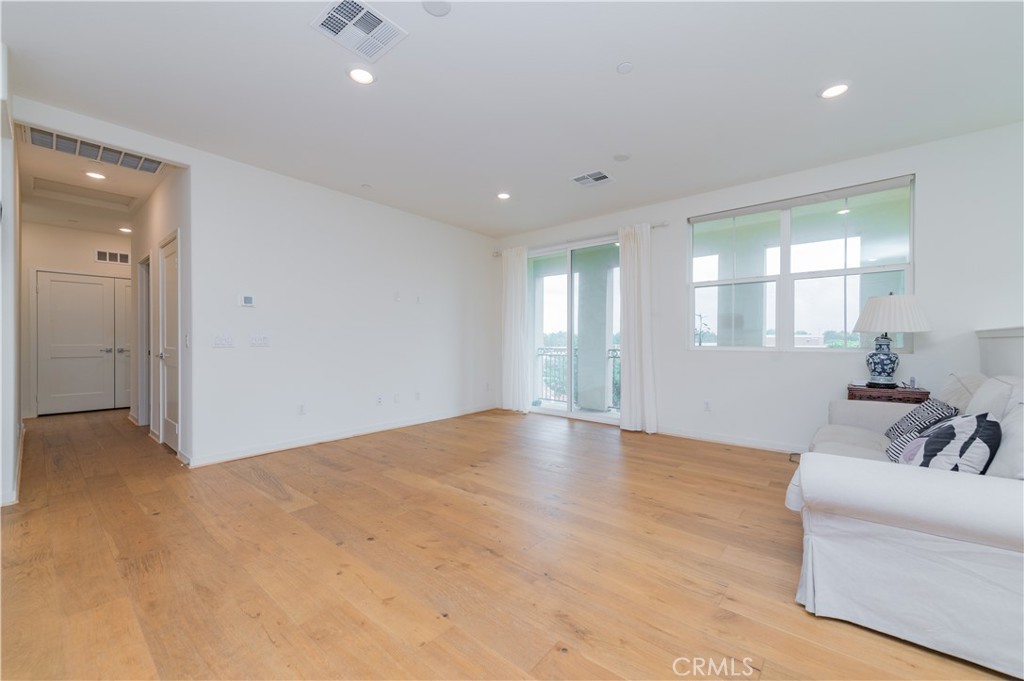 8255 Garden Park Property Photo 6