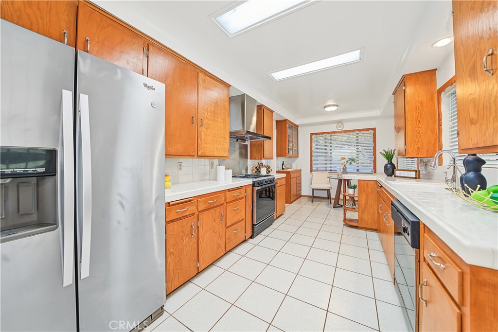 12105 Rideout Place Property Photo 19