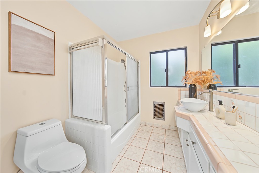 12105 Rideout Place Property Photo 28