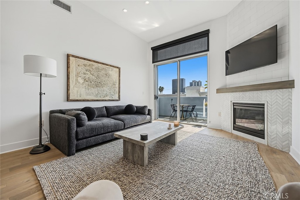 900 S Westgate Ph4 Property Photo 6