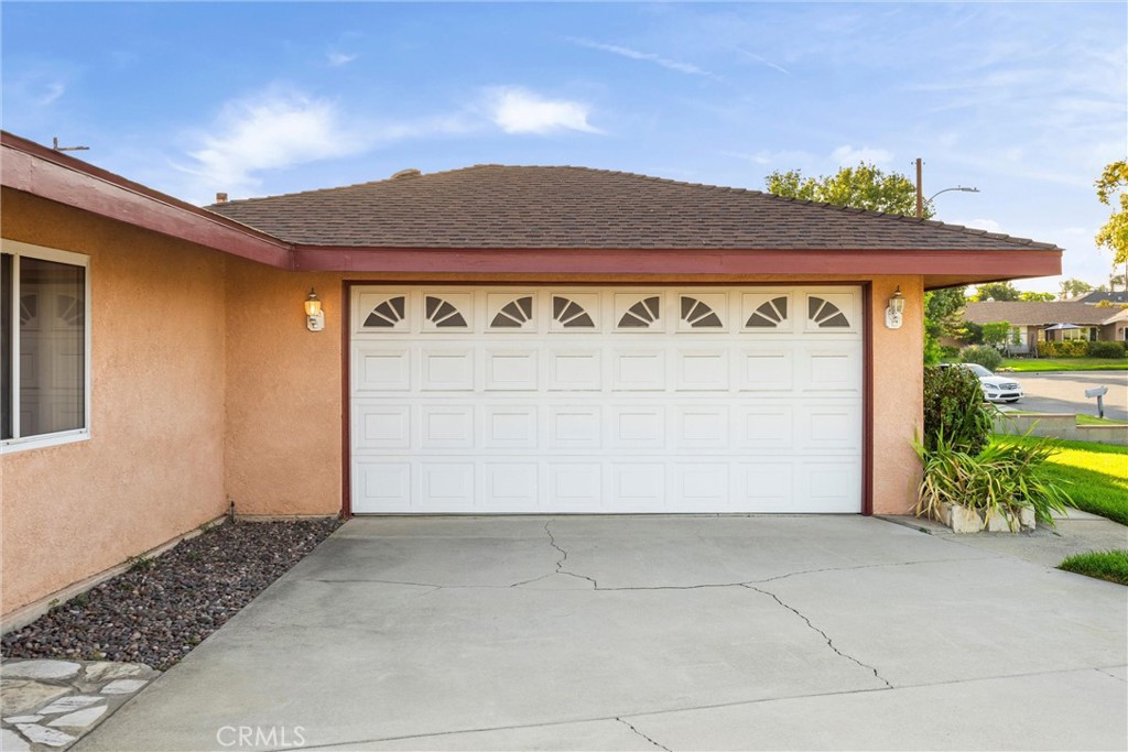 9161 La Ronda Property Photo 5