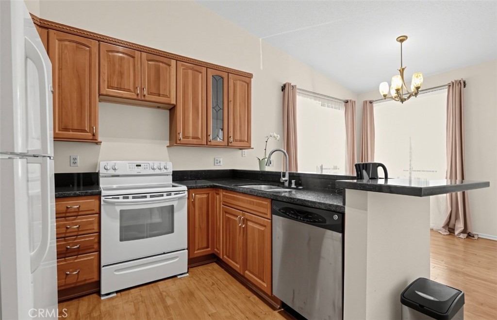 2486 Pleasant Way B Property Photo 3