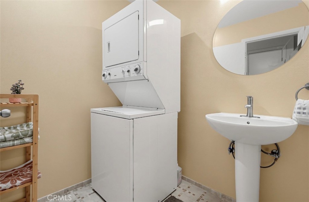 2486 Pleasant Way B Property Photo 11