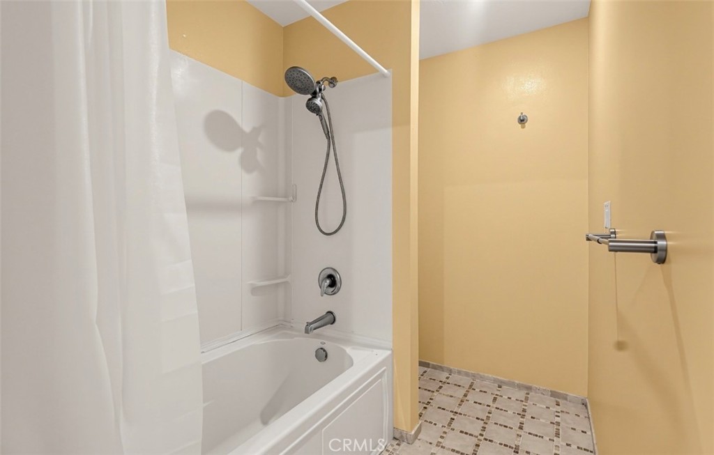 2486 Pleasant Way B Property Photo 12