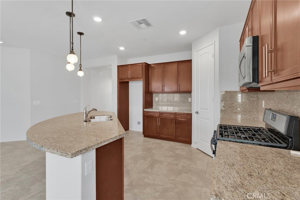 11351 Camden Street Property Photo 12