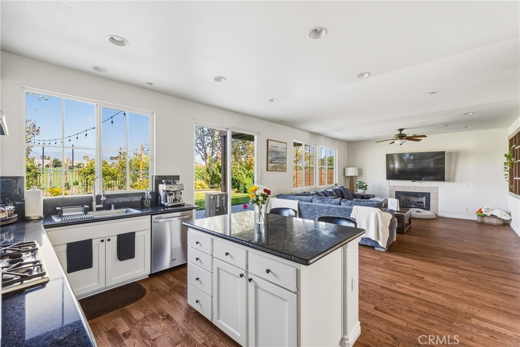 6011 Mira Vista Lane Property Photo 4