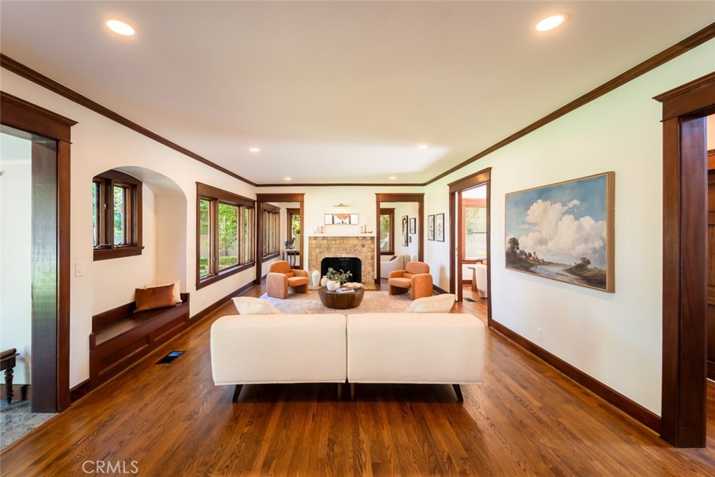 1825 S Diamond Avenue Property Photo 3