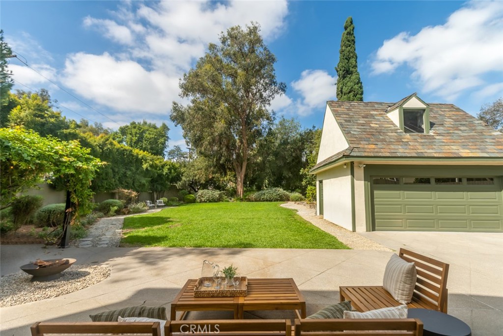 1825 S Diamond Avenue Property Photo 30