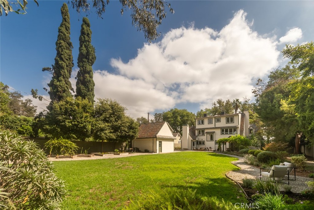 1825 S Diamond Avenue Property Photo 33