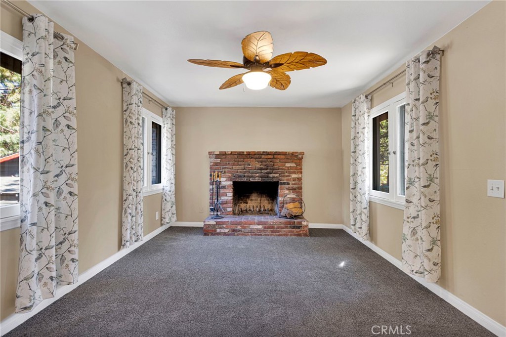 1038 Robin Ln. Property Photo 5