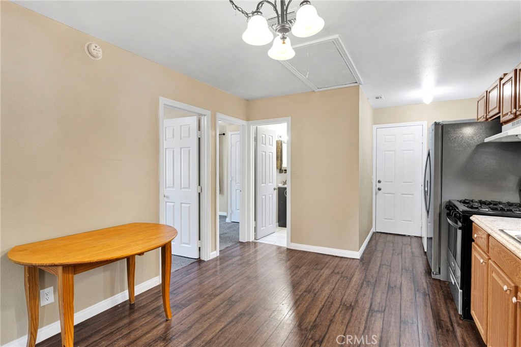 1038 Robin Ln. Property Photo 12