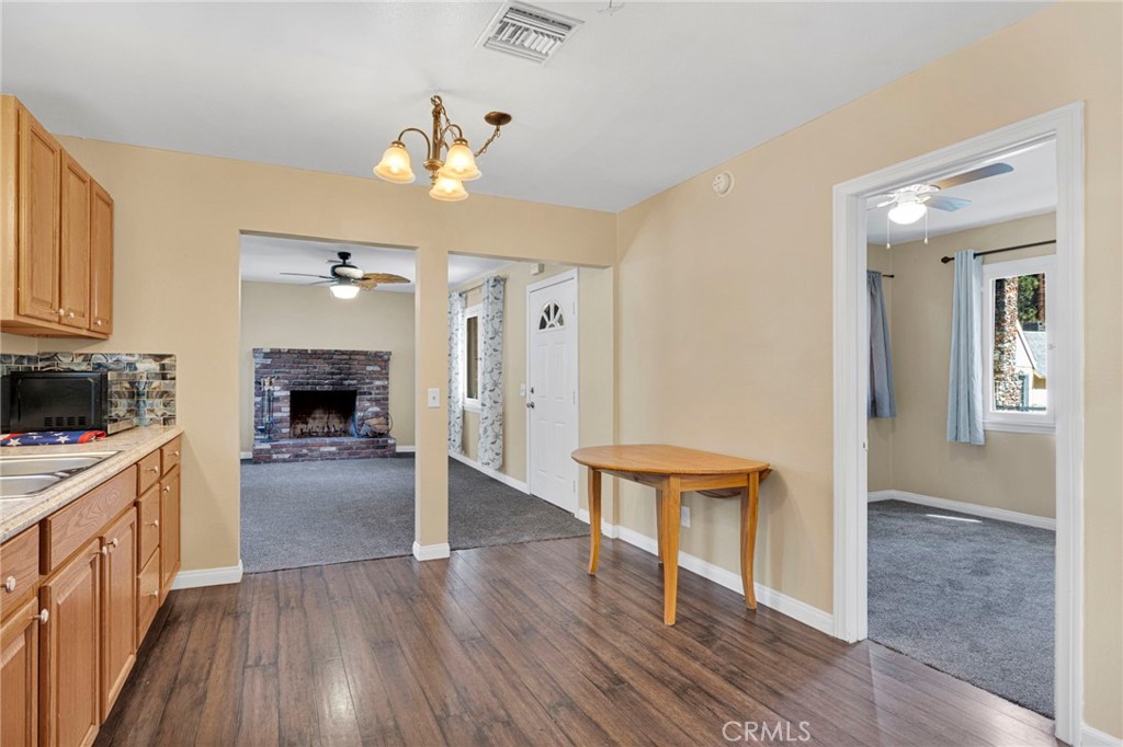 1038 Robin Ln. Property Photo 17