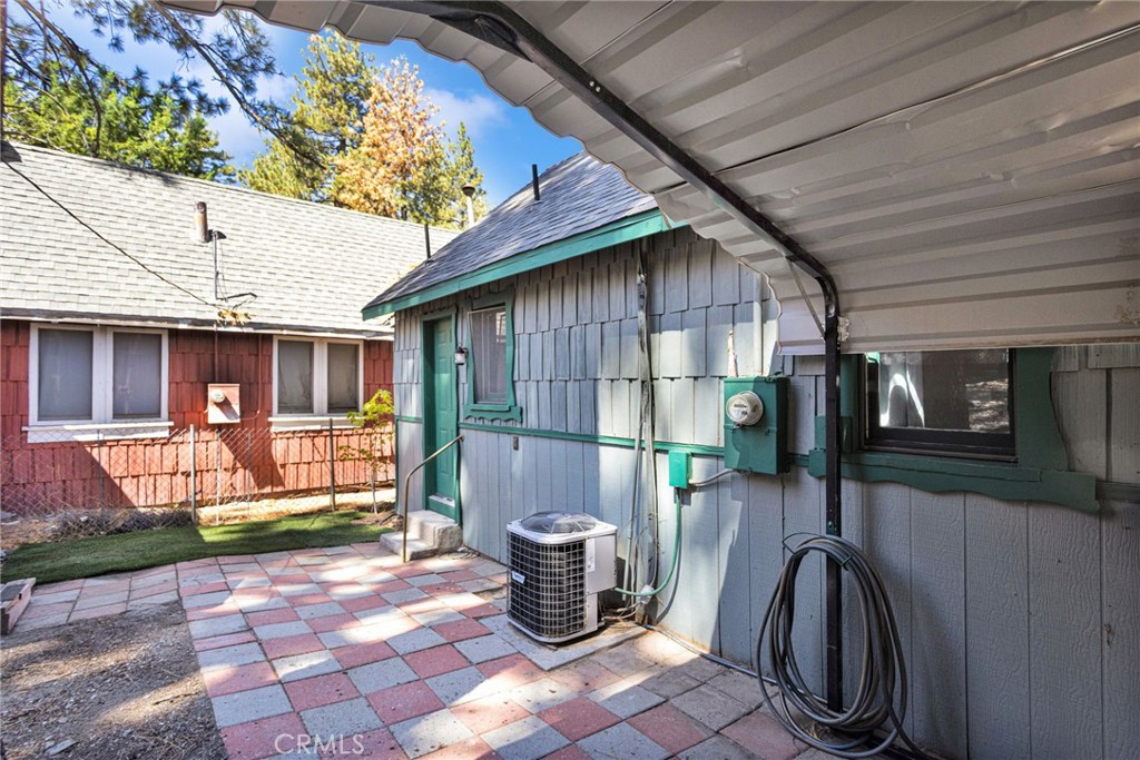 1038 Robin Ln. Property Photo 28